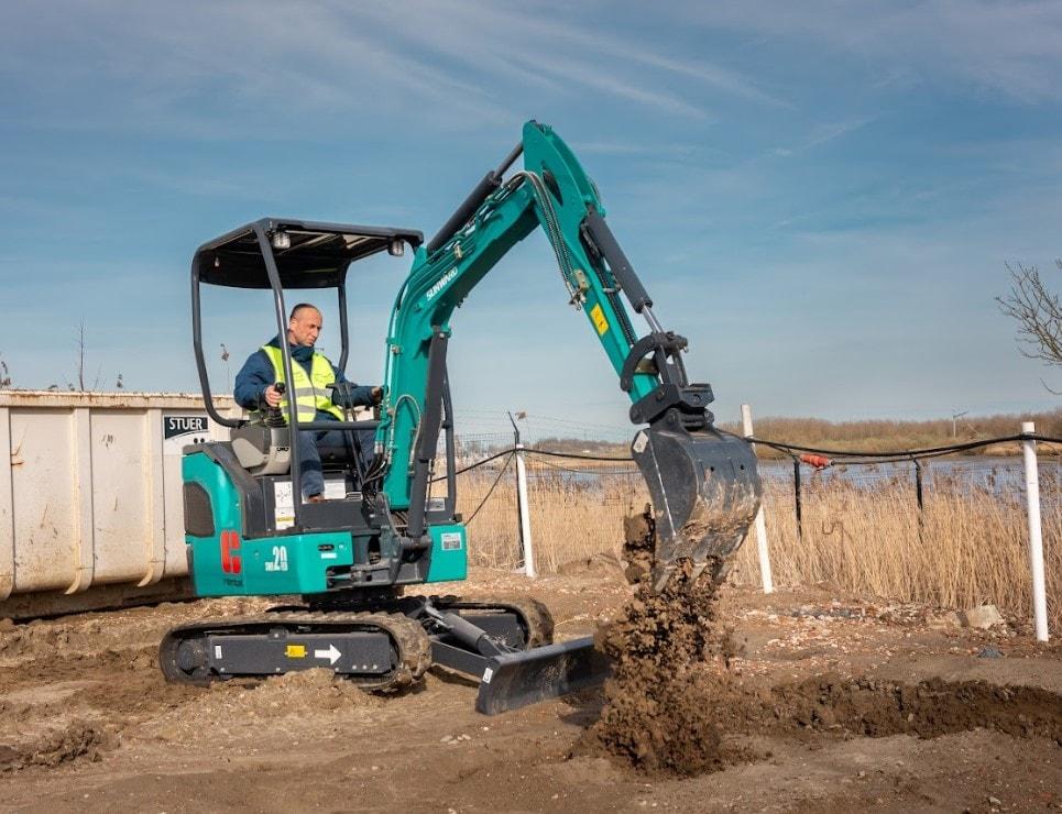 Excavator Electric SUNWARD SWE20FED plafon plastic de vanzare