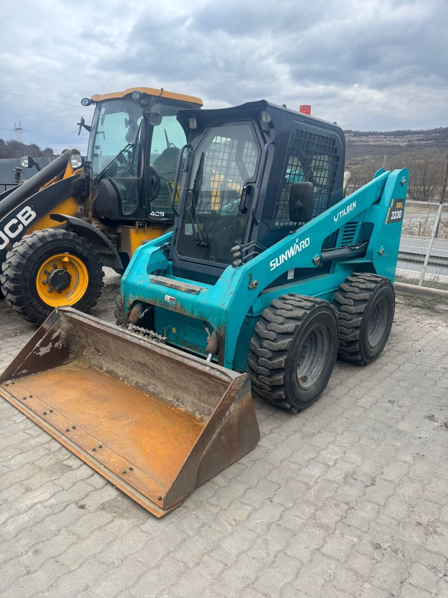 MiniIncarcator SUNWARD Miniincarcator SWL3230 disponibil pentru inchiriere de vanzare