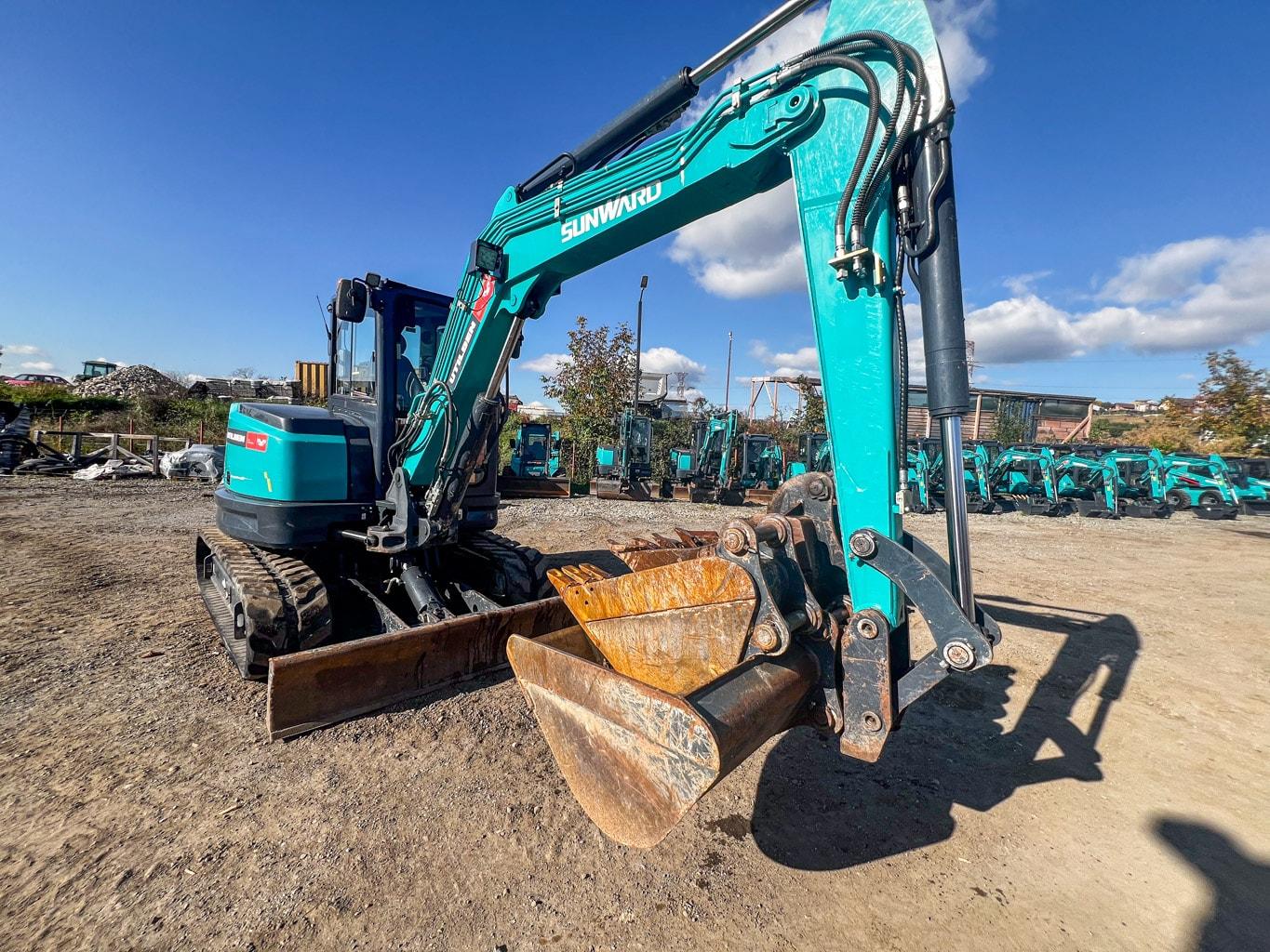 Midiexcavator SUNWARD SWE 60 Uf de vanzare