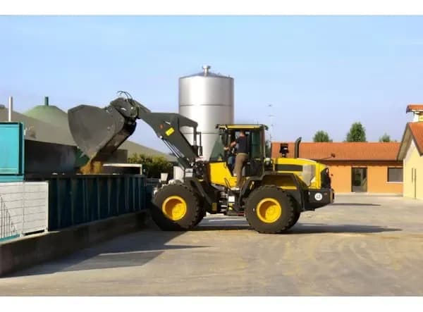 Cupa incarcator frontal UtilMAX High Dump 6,5 mc de vanzare