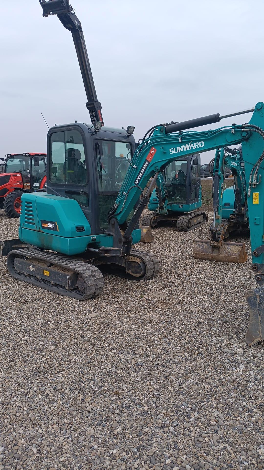 Piese Miniexcavator SUNWARD 25F de vanzare