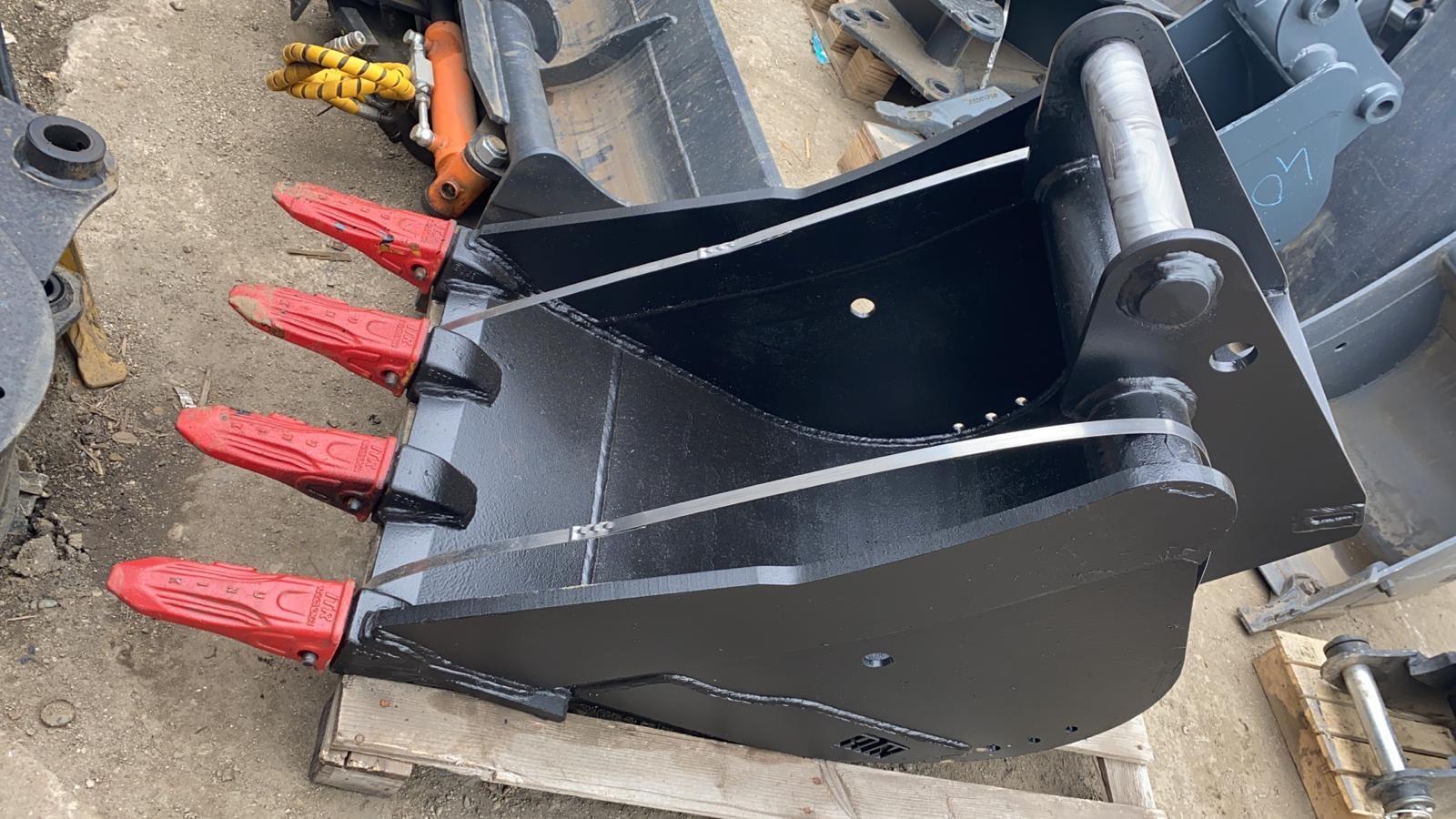 Piese Cupa midiexcavator UtilMAX Cupa excavare 700 mm - 6 - 8 t. de vanzare