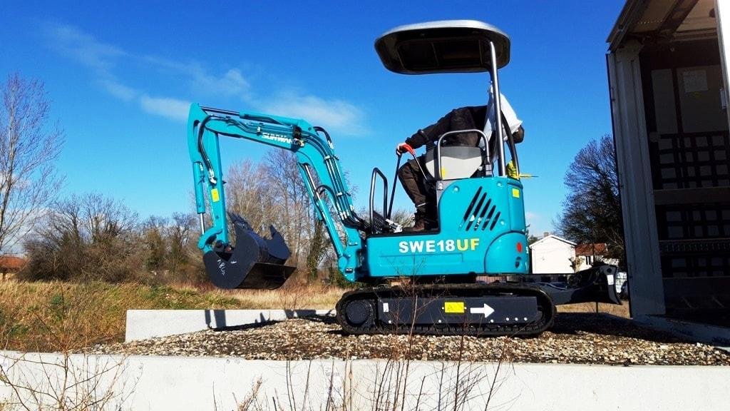 Piese Miniexcavator SUNWARD SWE 18 UF CANOPY+ PICON GRATUIT de vanzare