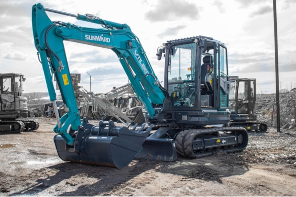 excavator compact
