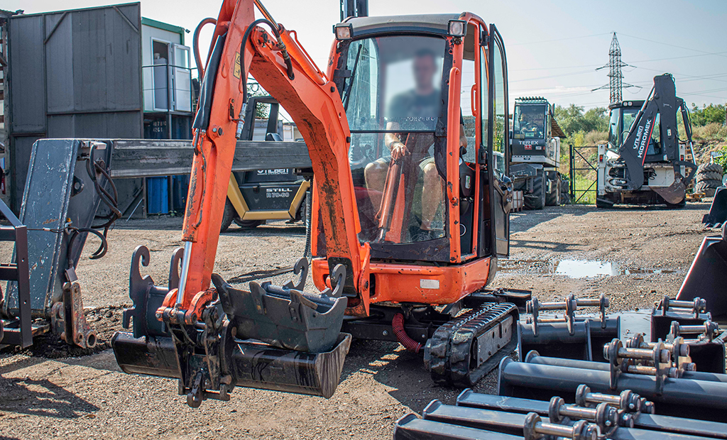 la ce sa folosesti un miniexcavator