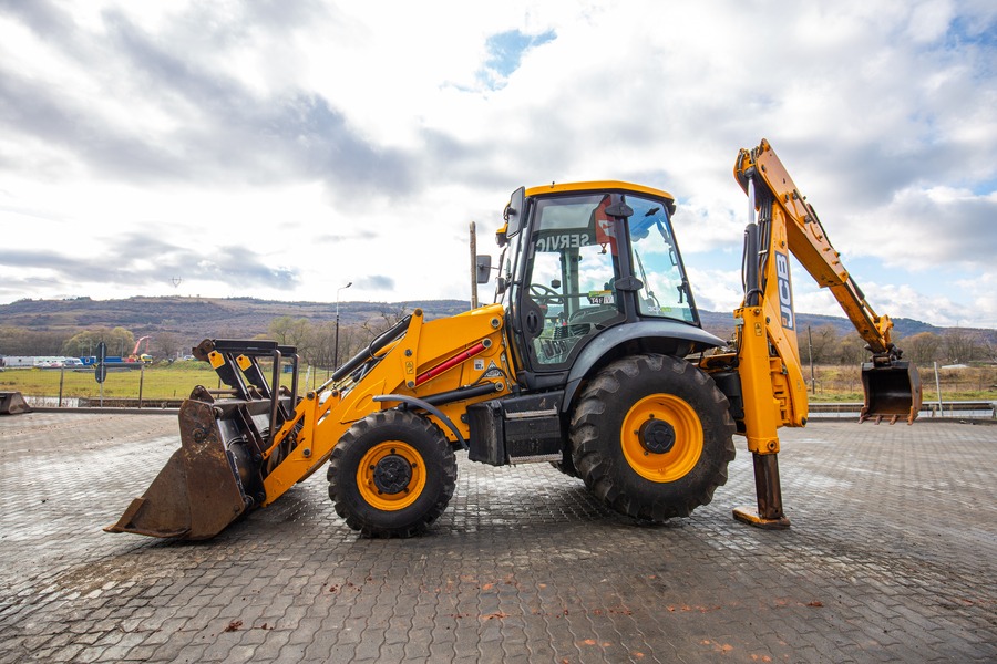 cel mai popular buldoexcavator