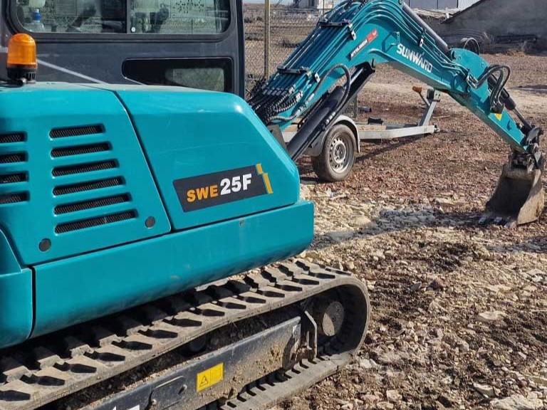 mini excavator pentru agricultura