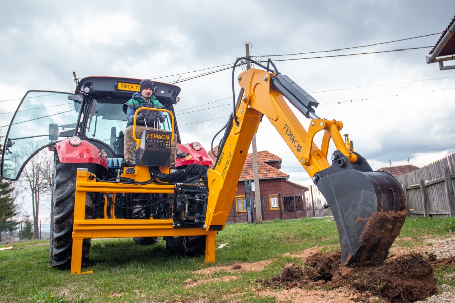 UTILBEN attachments for construction and agricultural machinery