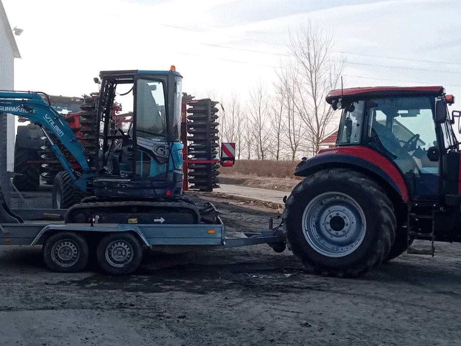 mini excavator aplicatii agricultura