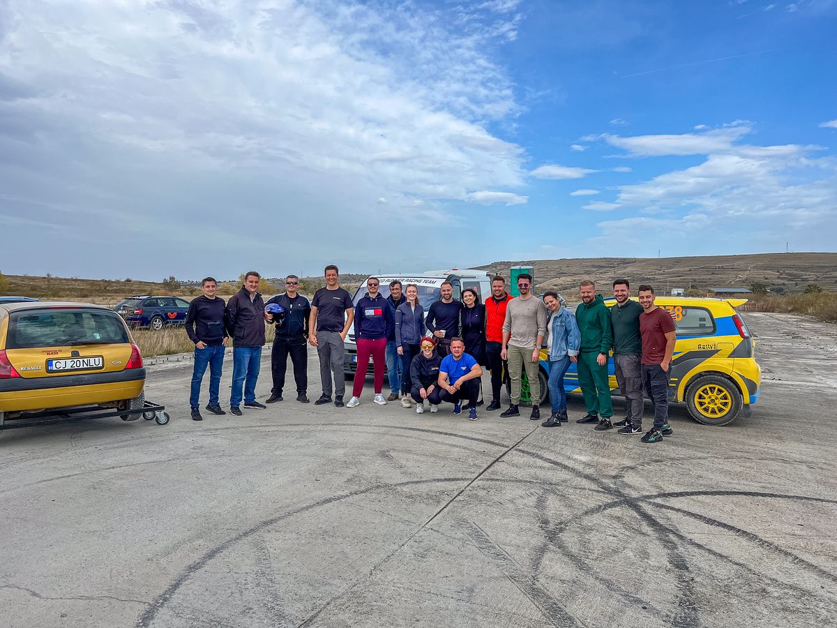 Echipa UTILBEN la team building pe circuit