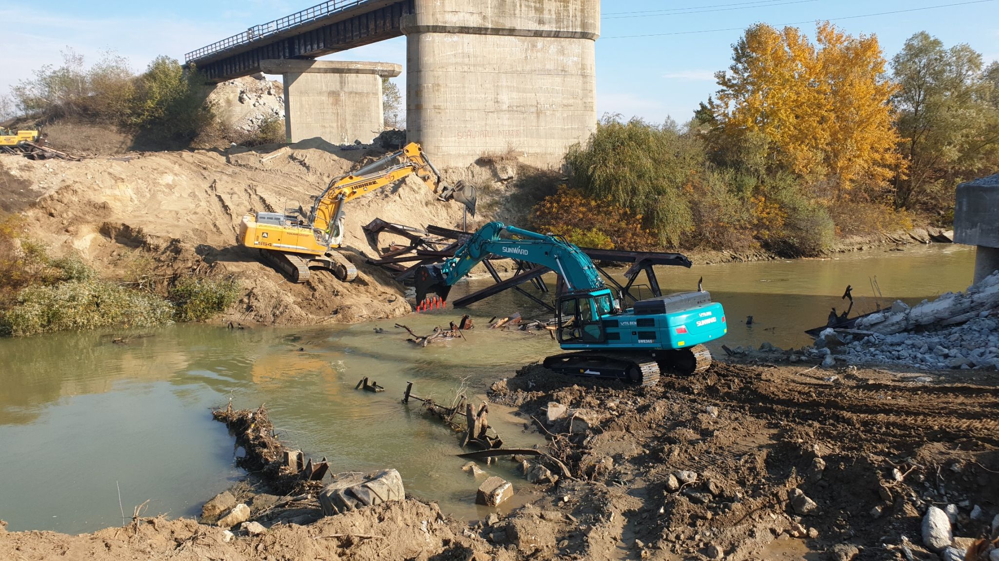 excavator sunward la treaba