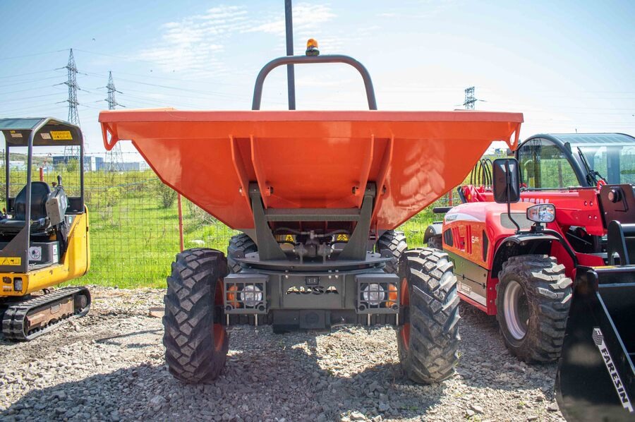 mini dumper de inchiriat de la UTILBEN
