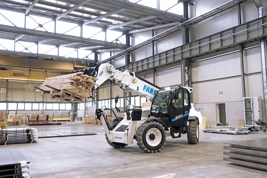 stivuitor telescopic electric