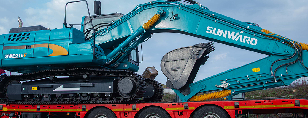 excavator de inchiriat
