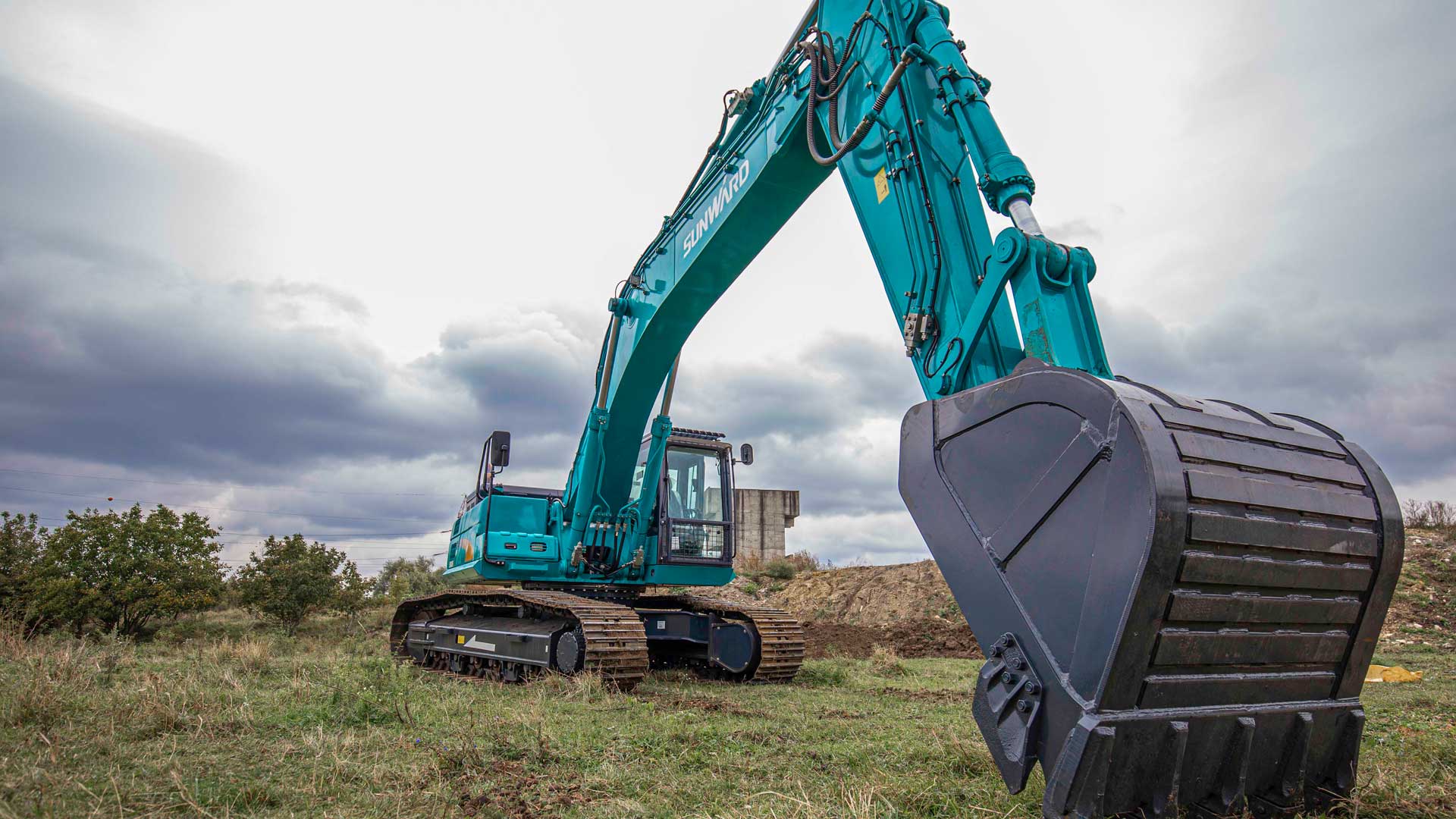 excavator nou sunward 365