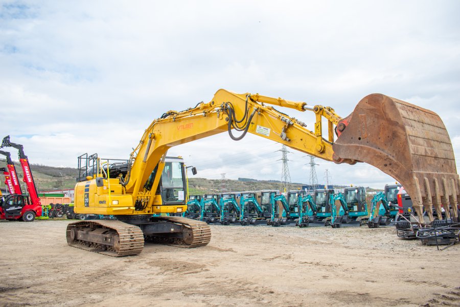 excavator komatsu