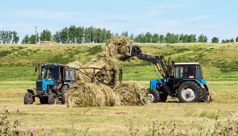 tractor cu incarcator frontal