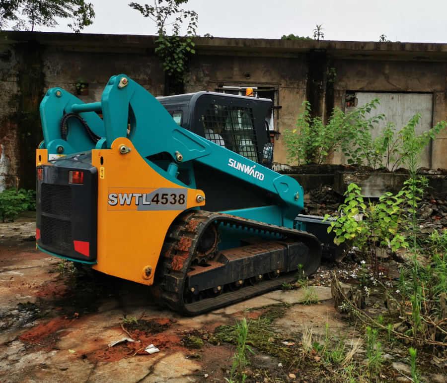 mini excavator Sunward pe senile