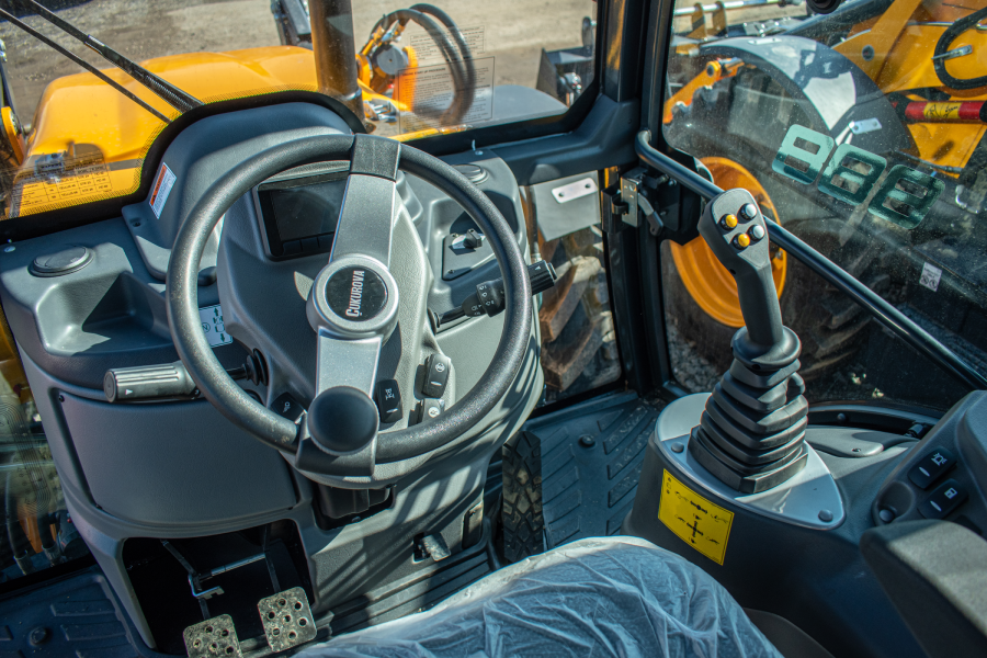 interior buldoexcavator cukurova 888