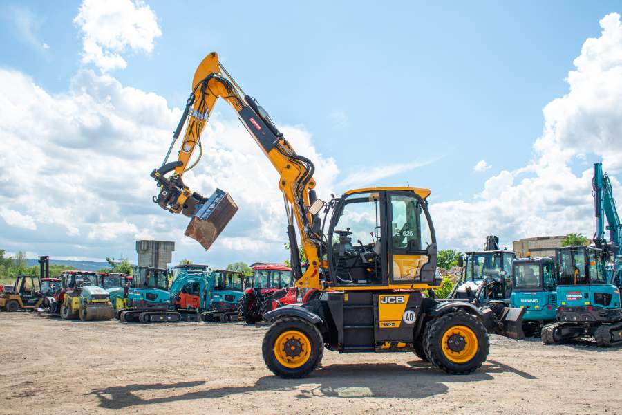 excavator pe roti second hand de la utilben