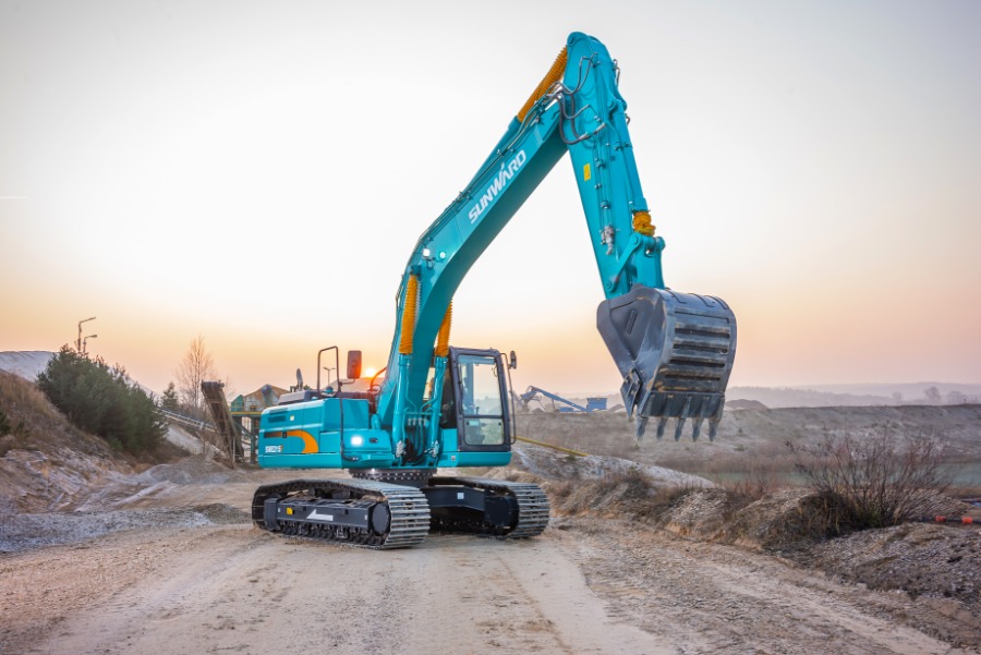 Sunward excavator 