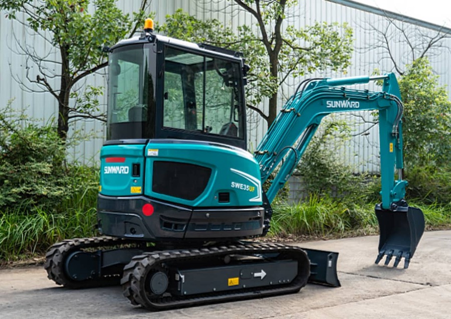 mini excavator in lucrari de oras